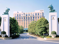 東京ディズニーリゾート内に位置する提携ホテル「東京ディズニーリゾート・オフィシャルホテル」（ホテルオークラ東京ベイ）