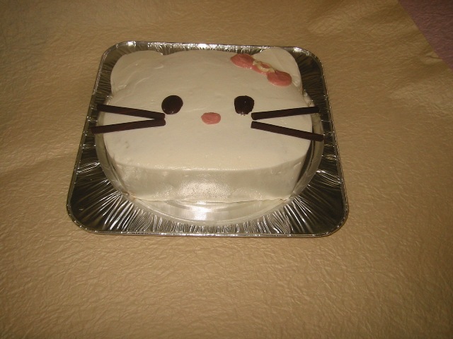 From Kurashiki 手作りケーキ 遊夢 キティちゃんケーキ